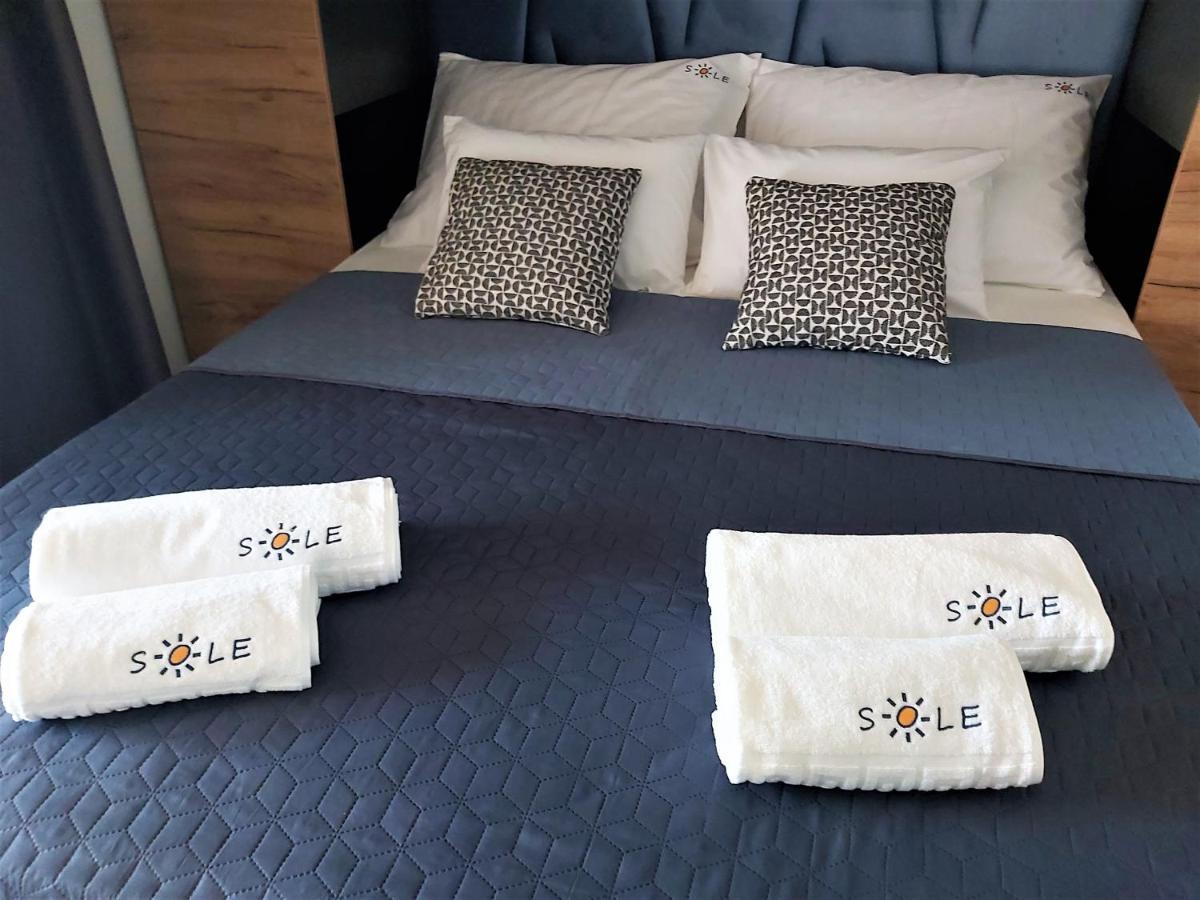 Mobile Home Sole Biograd Na Moru Exterior foto