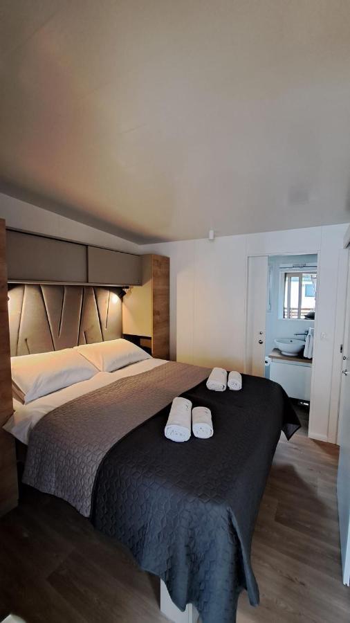 Mobile Home Sole Biograd Na Moru Exterior foto